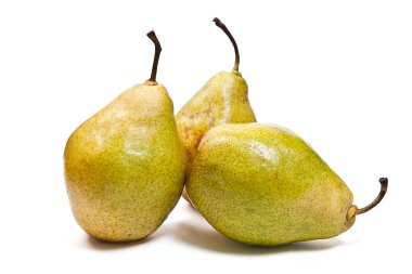 Beyaz arka plan üzerinde izole olgun armut. Kırpma yolu ile.