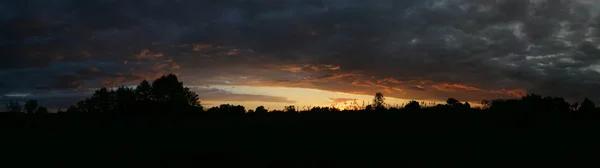 Sommar solnedgång himlen — Stockfoto