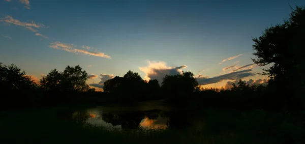 Belo pôr do sol — Fotografia de Stock