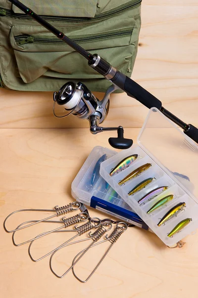 Fishing rod and reel with box for baits. — Stock Photo, Image