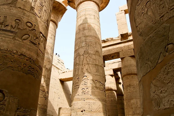 Starověké ruiny chrámu Karnak v Egyptě. — Stock fotografie
