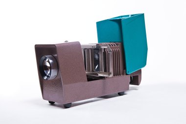 Beyaz arka plan üzerinde Retro cine-projector.