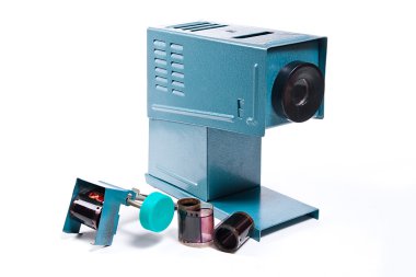 Beyaz arka plan üzerinde Retro cine-projector.