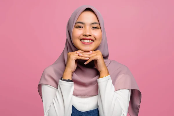 Young Asian Woman Cheerful Wearing Hijab — Stock Photo, Image