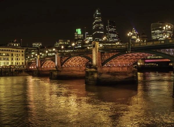 Southwark Bridge Notte — Foto Stock