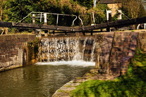 Portes Écluse Sur Canal Grande Union Dans Hertfordshire — Photo