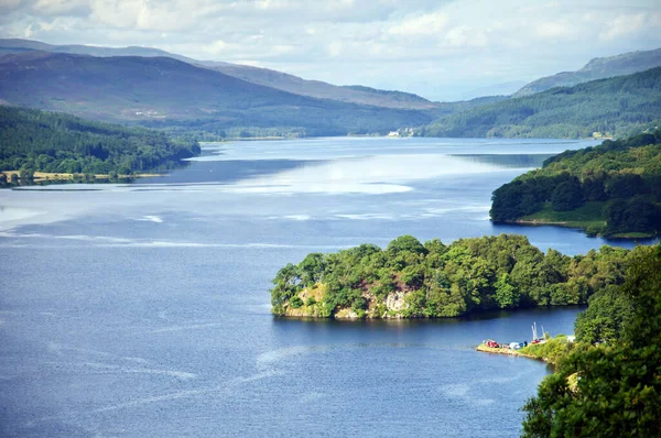 Widok Królowej Loch Tummell — Zdjęcie stockowe