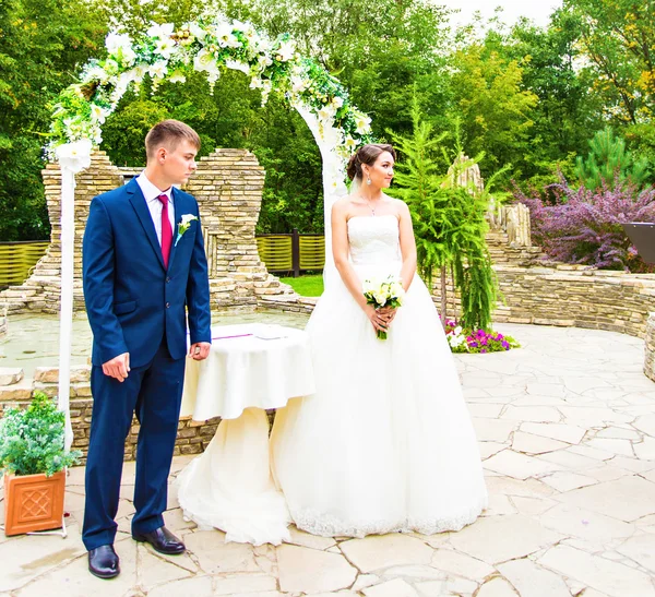 Novia y novio, ceremonia de boda — Foto de Stock