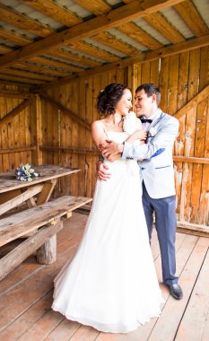 sarılma ve öpüşme Düğün çifti