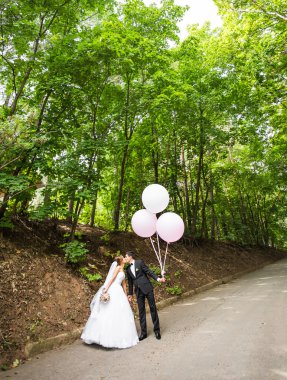 damat ve gelin balonlar ile