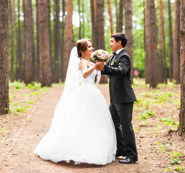 Baile boda pareja — Foto de Stock