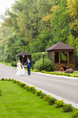 Gelin ve Damat Düğün açık havada zevk