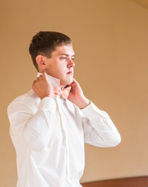 Damat Düğün için hazırlar