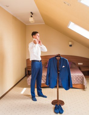 Damat Düğün için hazırlar