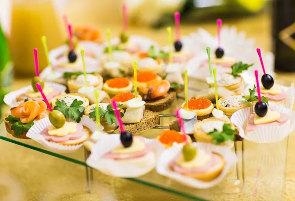 Cocktailparty met snacks — Stockfoto