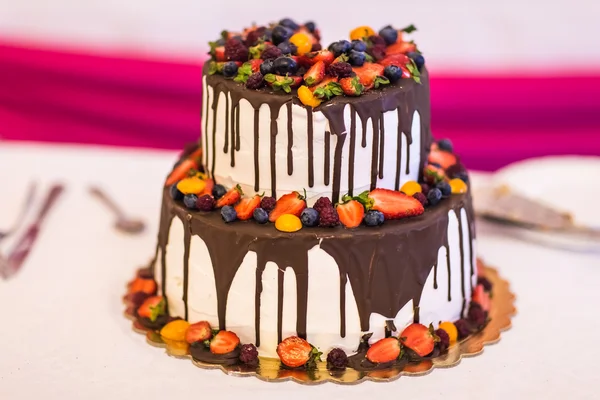 チョコレートのウエディング ケーキ — ストック写真