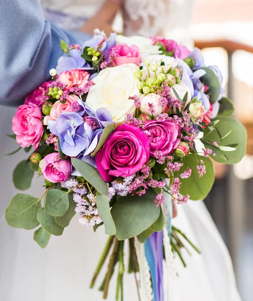 Buquê de casamento nupcial colorido — Fotografia de Stock