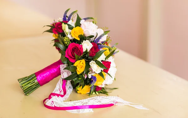 Buquê de casamento nupcial colorido — Fotografia de Stock