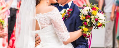 Mutlu gelin ve damat düğünlerinde