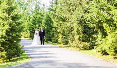 Gelin ve damat düğün gününde