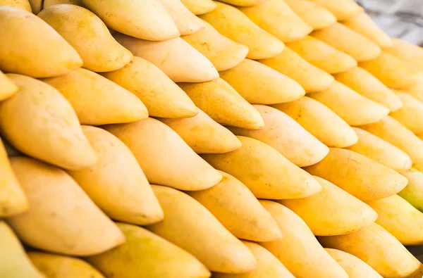 Mango amarillo fresco — Foto de Stock