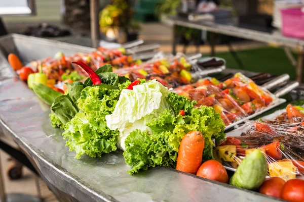 Produtos hortícolas frescos mistos — Fotografia de Stock