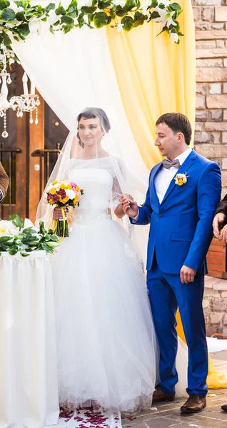 De geloften van het huwelijk bij de ceremonie — Stockfoto