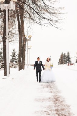 Kışın evlilik çift