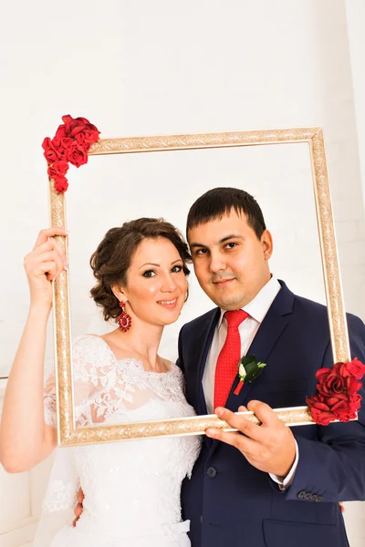Casal de noivo e noiva — Fotografia de Stock