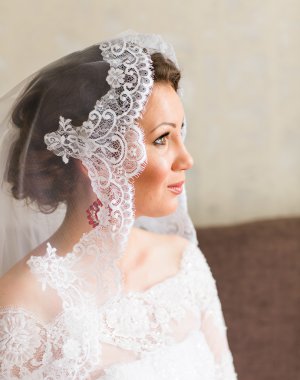 güzel gelin portre peçe ile