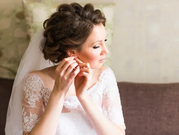 Bruid dragen sieraden — Stockfoto