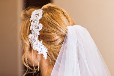 Düğün saç stilist yapar