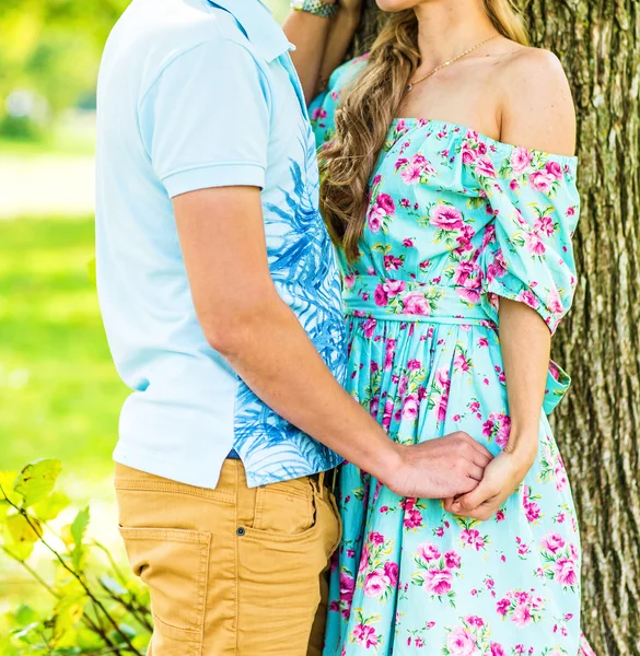 Couple embracing — Stock Photo, Image