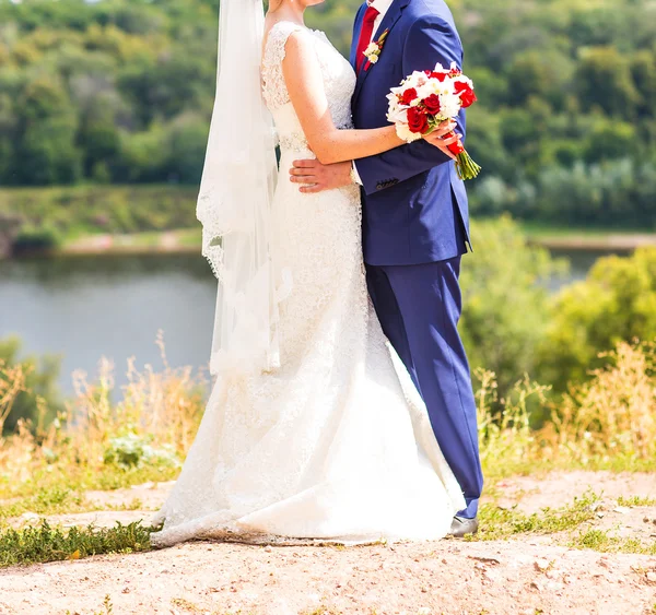 Bruid en bruidegom samen — Stockfoto