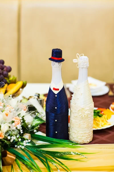 Garrafas de casamento de álcool — Fotografia de Stock