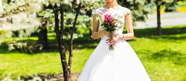 Brautstrauß aus Blumen — Stockfoto