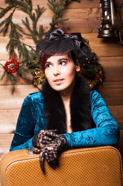 Noel iç çantada güzel kadınla