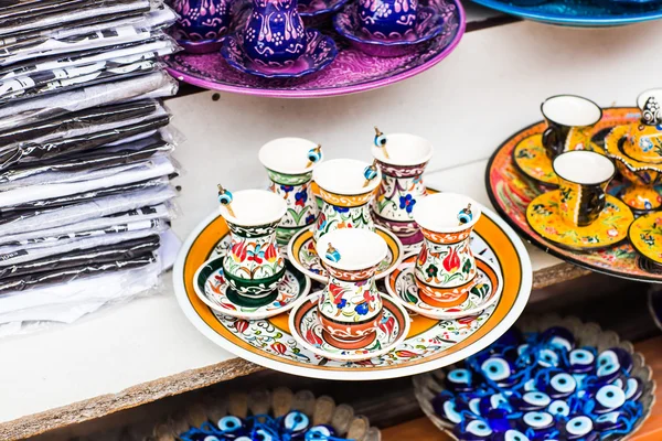 Handmade turecki zestawy herbat w Stambule rynku — Zdjęcie stockowe