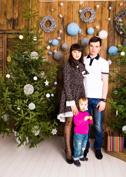 Retrato de família de Natal em casa, Árvore de Natal — Fotografia de Stock