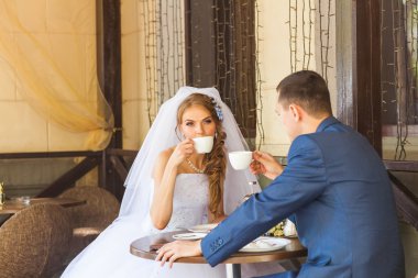 Café sevimli evli çift. saf hassasiyet