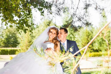 Mutlu gelin ve damat düğünlerinde