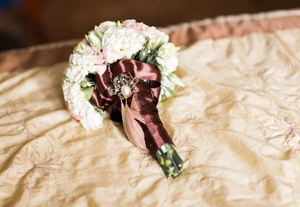 Gros plan sur le bouquet de mariage — Photo