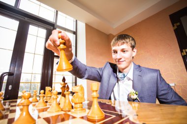 Çift düğün günü satranç