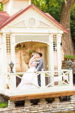 Mutlu gelin ve damat düğünlerinde