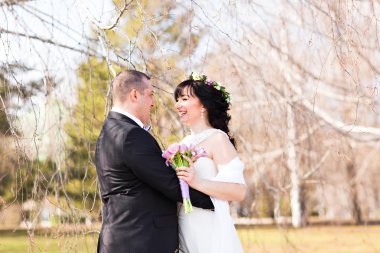 Düğün Tema, gelin ve damat kucaklayan