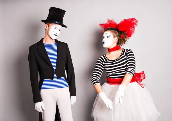 Dois mimes homem e mulher em abril tolos dia — Fotografia de Stock