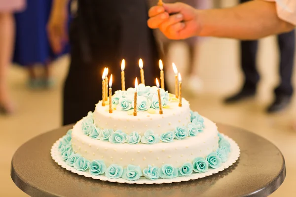 Pastel de cumpleaños con velas —  Fotos de Stock