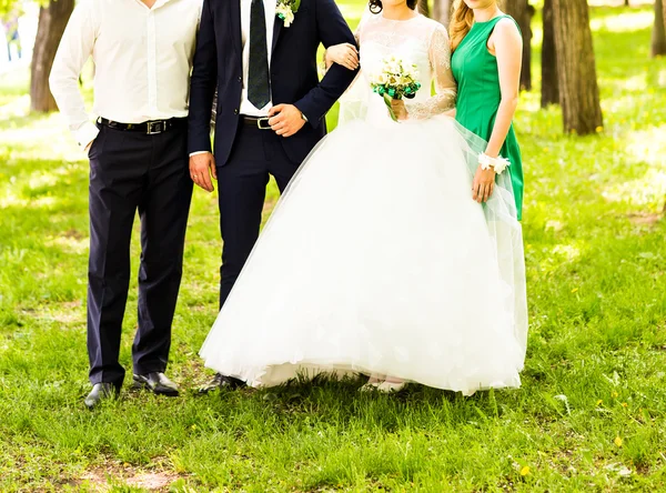 Brautjungfern auf einer Hochzeit — Stockfoto