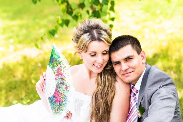 Mooie bruiloft, man en vrouw, liefhebbers man vrouw, bruid en bruidegom — Stockfoto