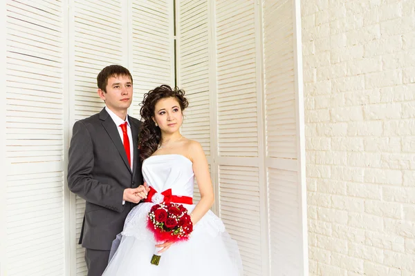 Hermosa boda, marido y mujer, amantes hombre mujer, novia y novio — Foto de Stock